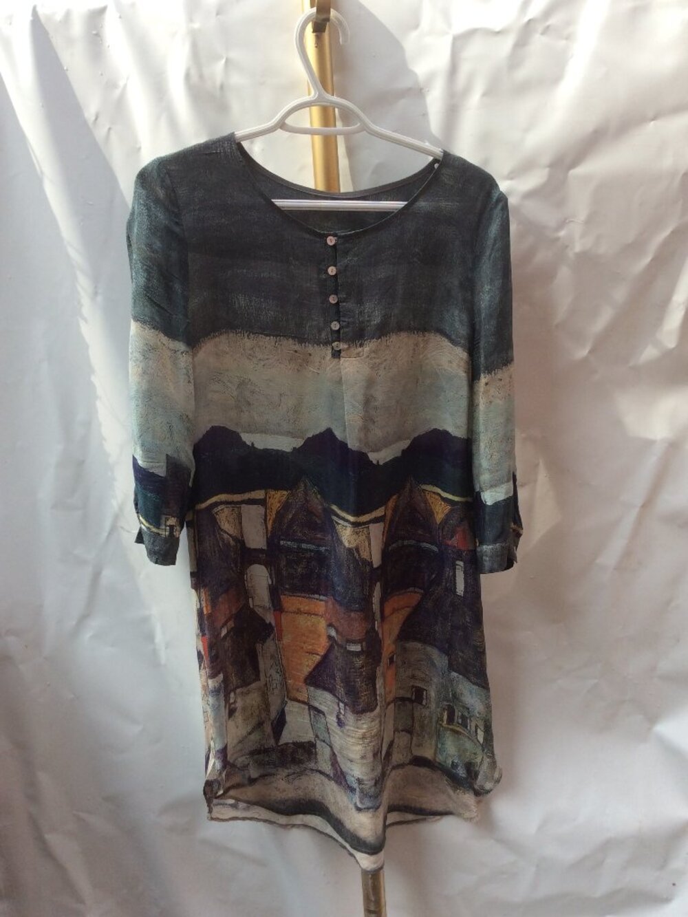 100% Silk Abstract Landscape Mural Shift Dress - Size L - 21" PTP